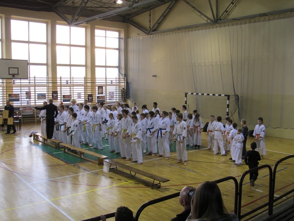 Prezenacja zawodników III Turnieju Mikołajkowego Karate Kyokushin